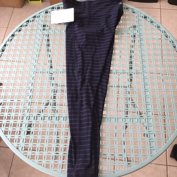 Sold Athleta Stripe Salutation 7/8 Tight - Picture 7 of 8